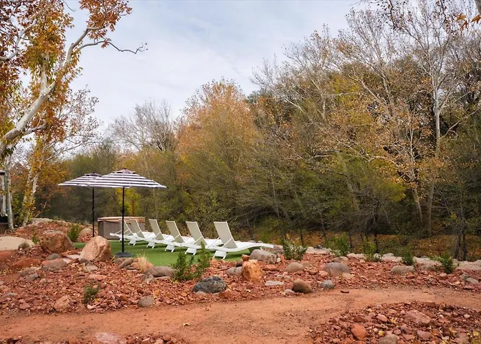 18 Creekside Retreat